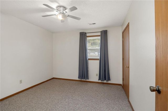 803 N 15th Terrace, Savannah, MO 64485