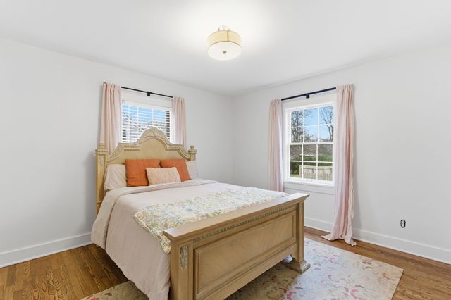 1410 E Riverwood Dr, Nashville, TN 37216