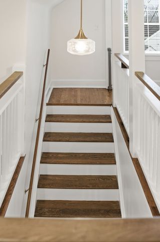 1410 E Riverwood Dr, Nashville, TN 37216