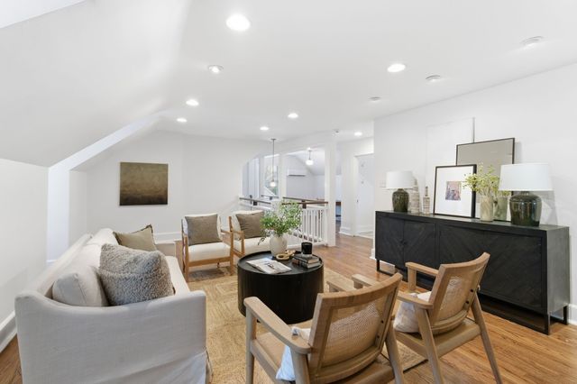 1410 E Riverwood Dr, Nashville, TN 37216