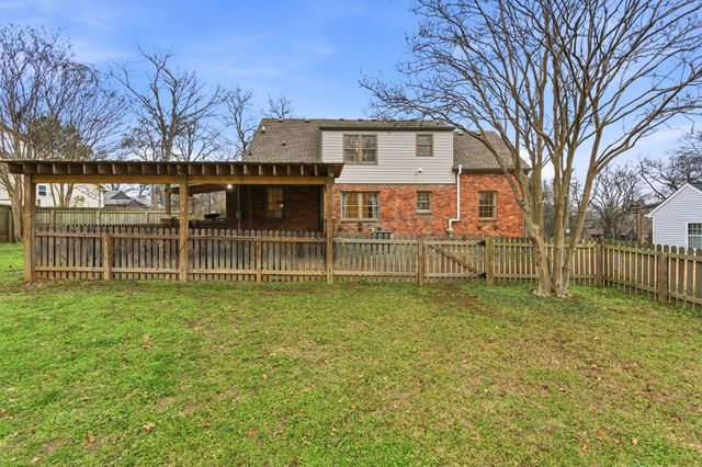 1410 E Riverwood Dr, Nashville, TN 37216