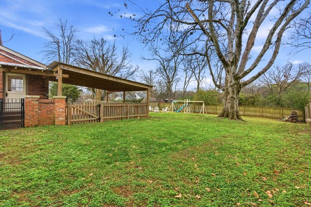 1410 E Riverwood Dr, Nashville, TN 37216