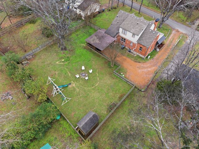 1410 E Riverwood Dr, Nashville, TN 37216