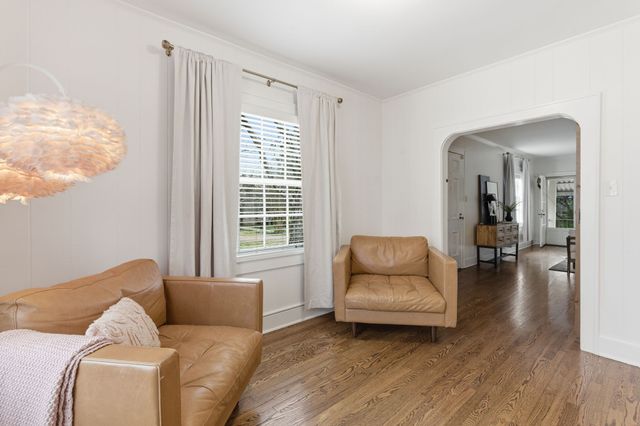 1410 E Riverwood Dr, Nashville, TN 37216