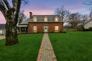 1410 E Riverwood Dr, Nashville, TN 37216