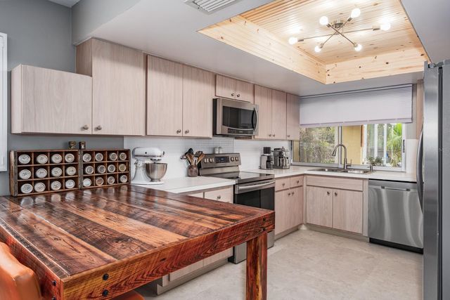 2825 LONG VIEW DRIVE, Clearwater, FL 33761