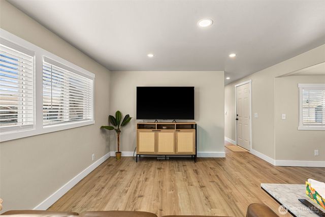 420 30th Street NW, East Wenatchee, WA 98802