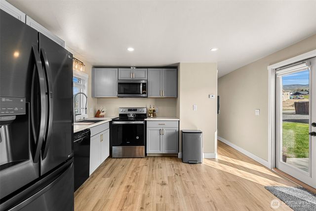 420 30th Street NW, East Wenatchee, WA 98802