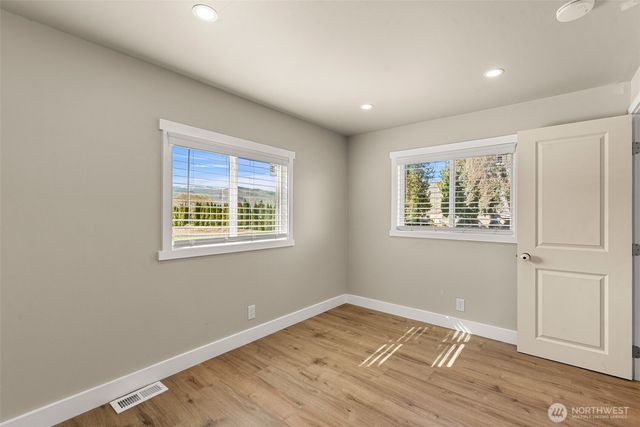 420 30th Street NW, East Wenatchee, WA 98802