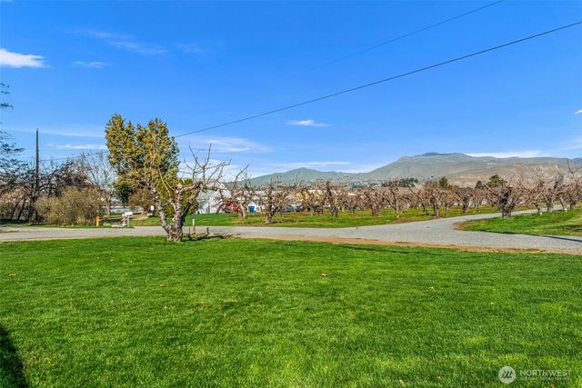 420 30th Street NW, East Wenatchee, WA 98802