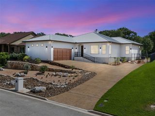 766 Mission Heights, New Braunfels, TX 78130