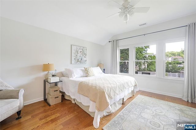 22 Center Street, Midland Park, NJ 07432