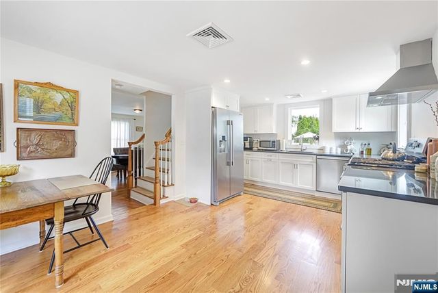 22 Center Street, Midland Park, NJ 07432