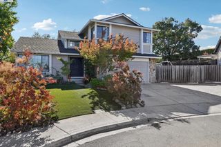 300 Lodgepole Ct, Martinez, CA 94553
