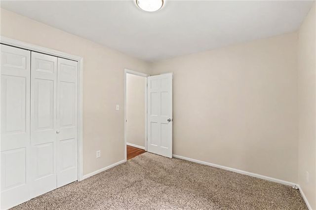 821 NE Cedar Street, Lee's Summit, MO 64086