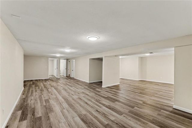 821 NE Cedar Street, Lee's Summit, MO 64086