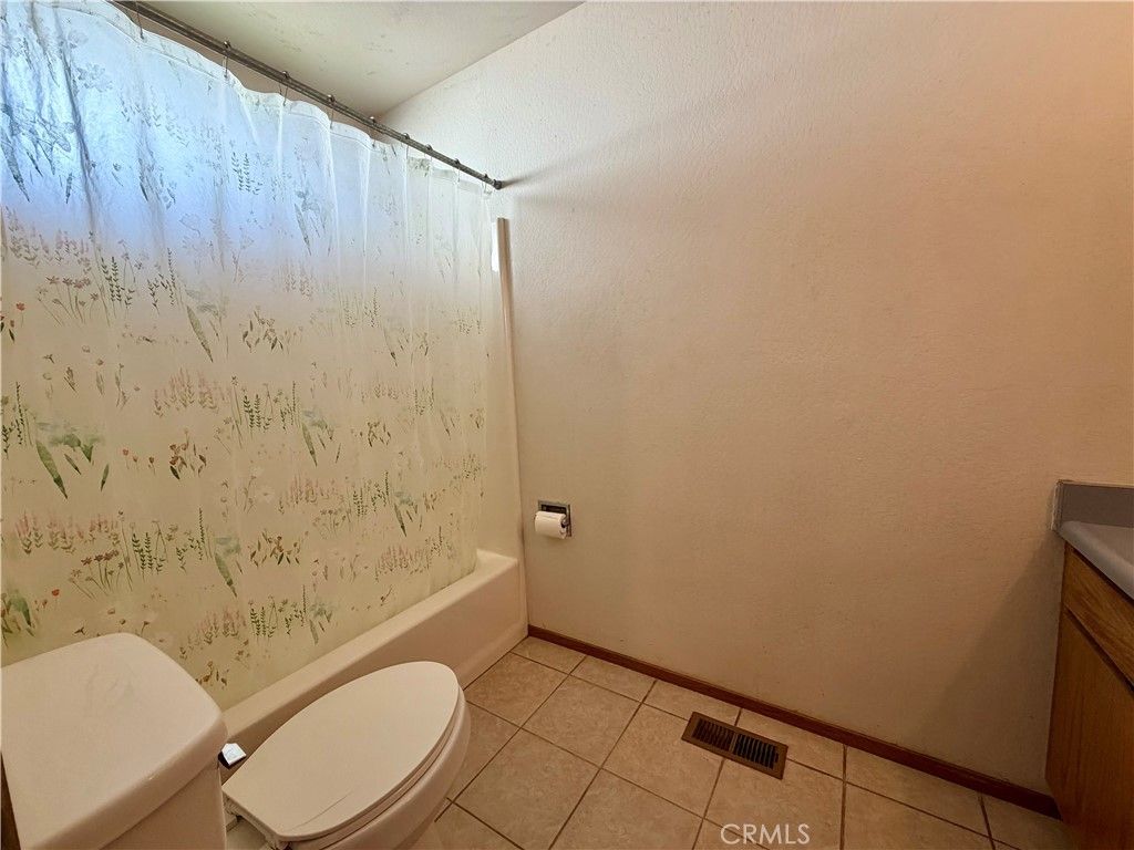 Image 17 of property listing at 20764 Powder Horn, Hidden Valley Lake, CA 95467