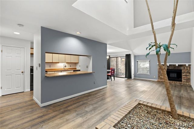 913 Maison Ladue Drive, St Louis, MO 63141