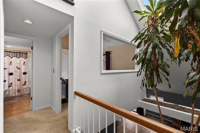 913 Maison Ladue Drive, St Louis, MO 63141