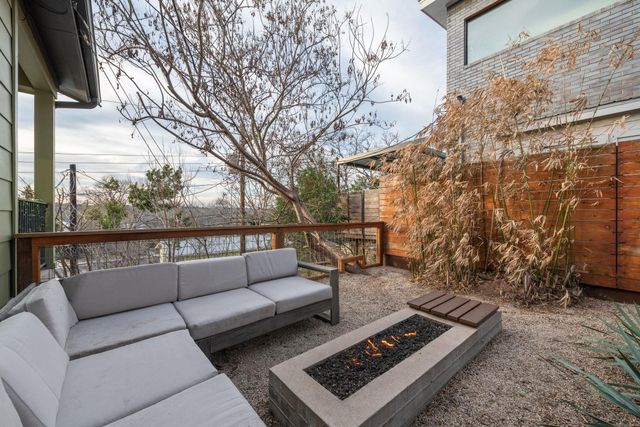 3006 Garden Villa LN, Austin, TX 78704