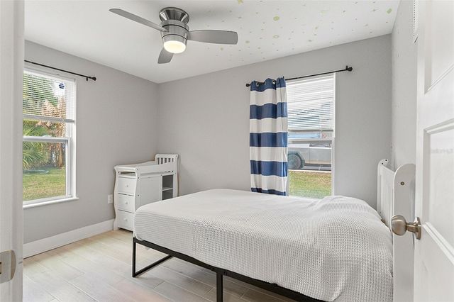 6106 N LYNN AVENUE, Tampa, FL 33604