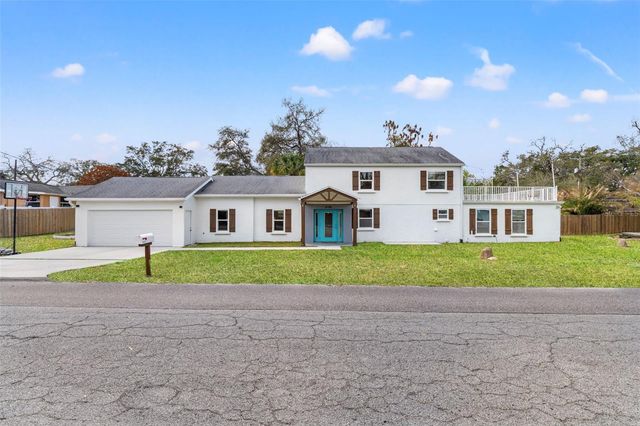 6106 N LYNN AVENUE, Tampa, FL 33604