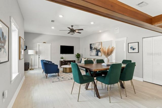 6106 N LYNN AVENUE, Tampa, FL 33604