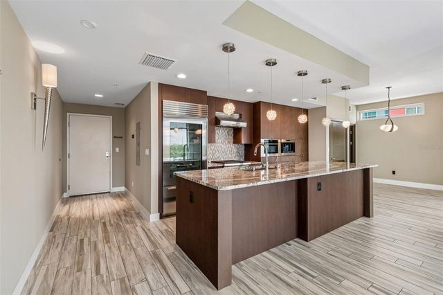 1120 E KENNEDY BOULEVARD W 1030, Tampa, FL 33602
