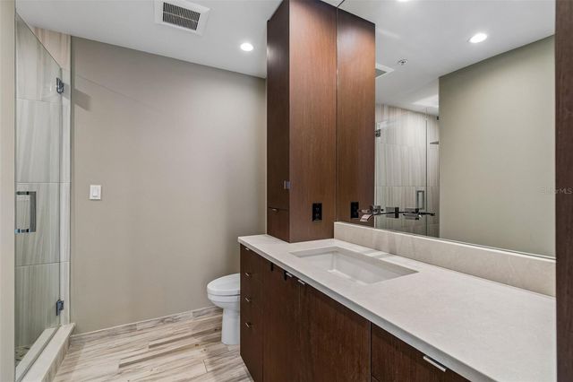 1120 E KENNEDY BOULEVARD W 1030, Tampa, FL 33602