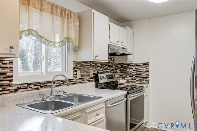 749 Sturgis Dr, Chesterfield, VA 23236