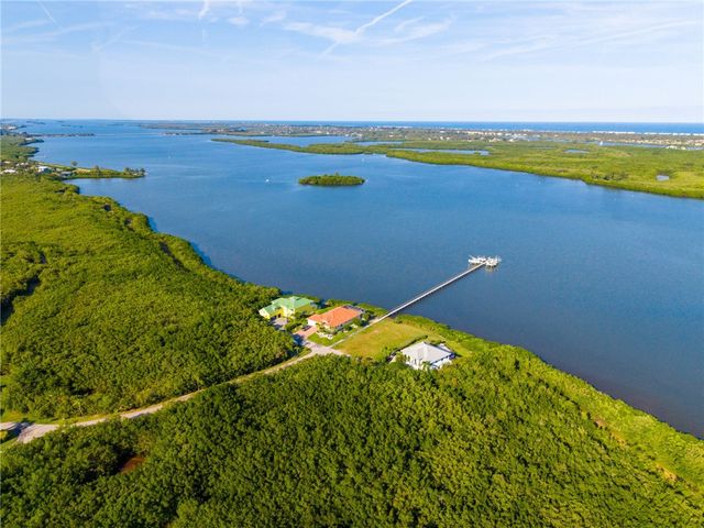 7410 29th Court, Vero Beach, FL 32967