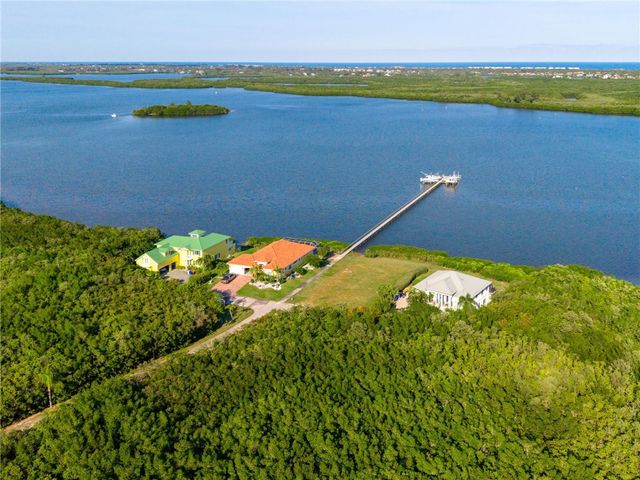 7410 29th Court, Vero Beach, FL 32967