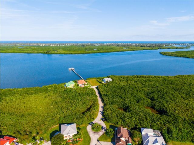 7410 29th Court, Vero Beach, FL 32967