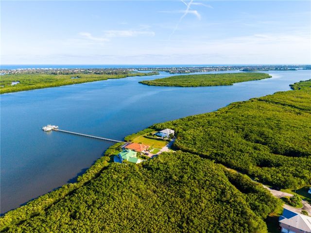 7410 29th Court, Vero Beach, FL 32967