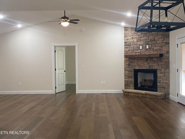 233 Albemarle Circle, Fairfield Glade, TN 38558