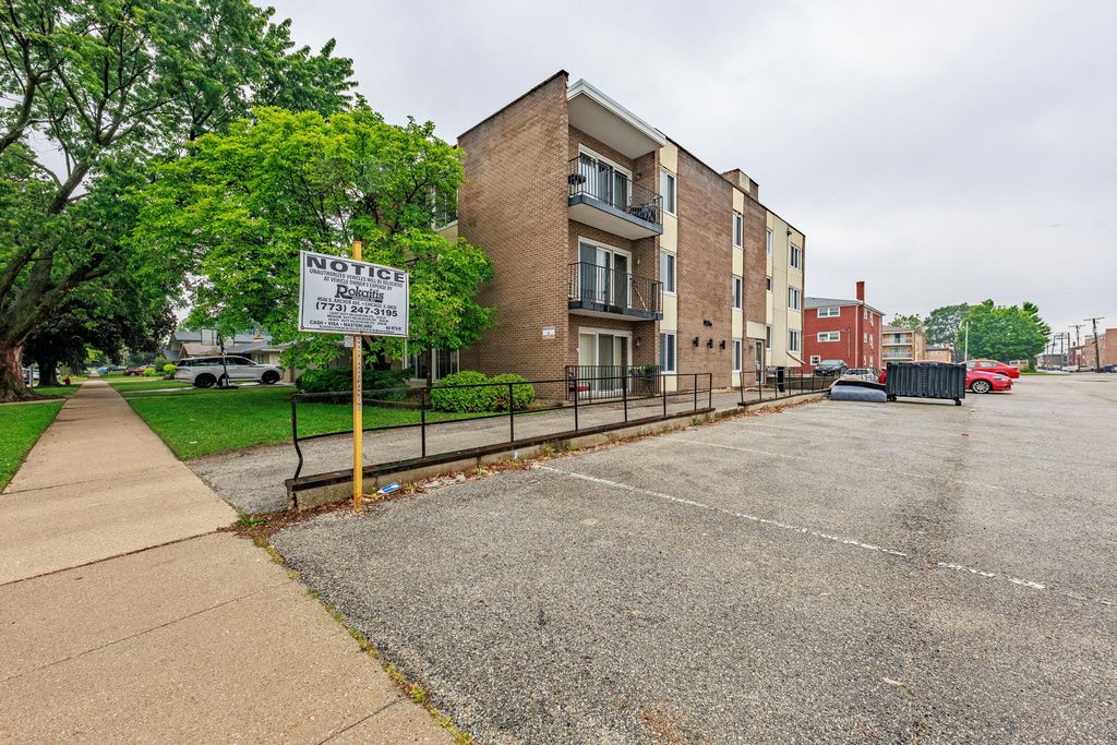 9516 S Kildare Avenue 2N, Oak Lawn, IL 60453