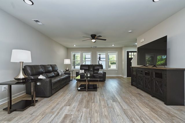 146 N Trigg Ave Unit 120, Gallatin, TN 37066