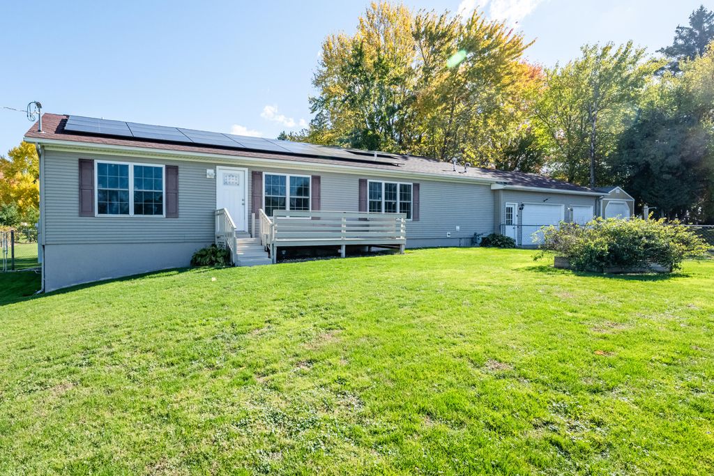 301 N Grant Street, Galien, MI 49113