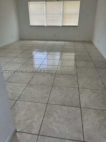 540 SE 2nd Ave J3, Deerfield Beach, FL 33441