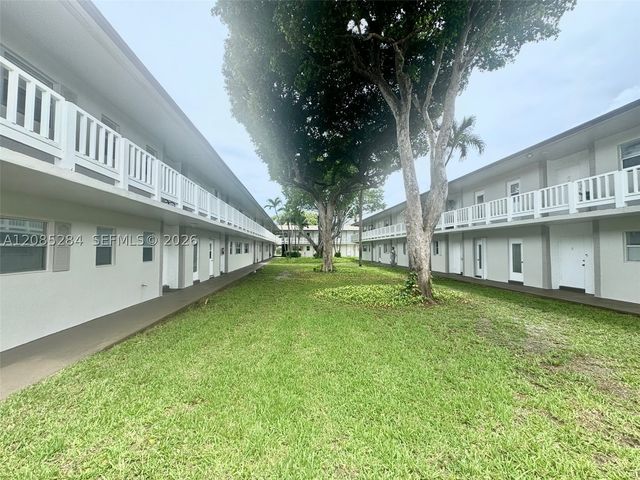 540 SE 2nd Ave J3, Deerfield Beach, FL 33441