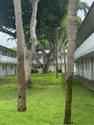 540 SE 2nd Ave J3, Deerfield Beach, FL 33441