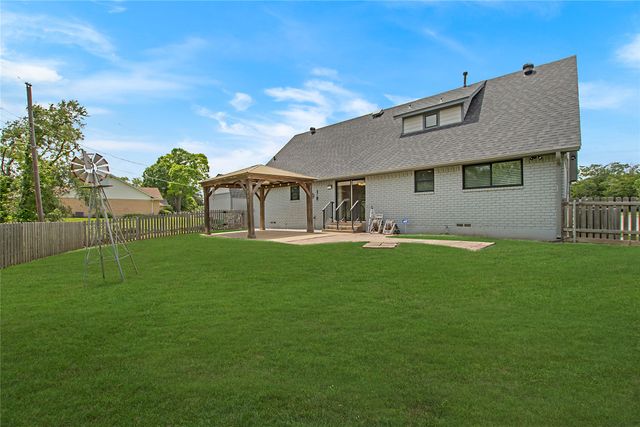 1202 Carroll Drive, Garland, TX 75041