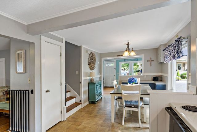 37 Platt Street, Bristol, RI 02809
