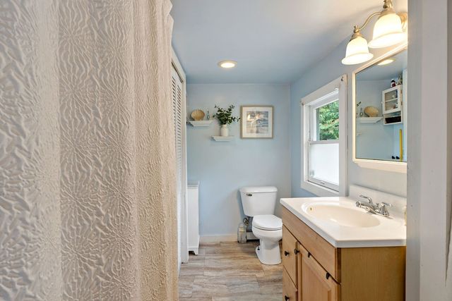 37 Platt Street, Bristol, RI 02809