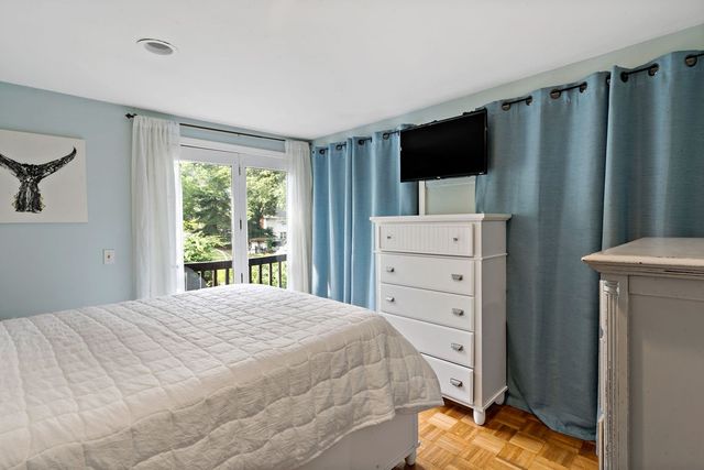 37 Platt Street, Bristol, RI 02809