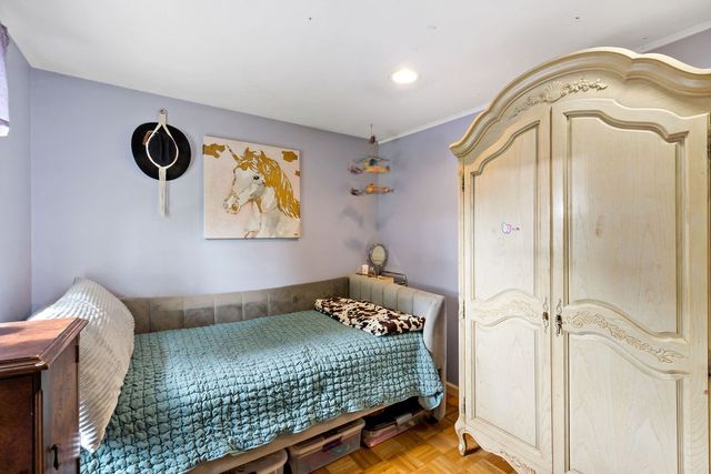 37 Platt Street, Bristol, RI 02809