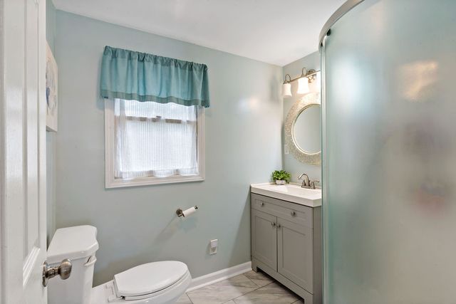 37 Platt Street, Bristol, RI 02809