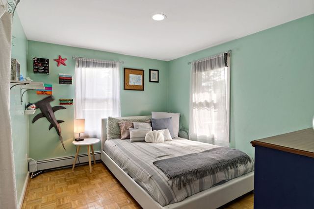 37 Platt Street, Bristol, RI 02809
