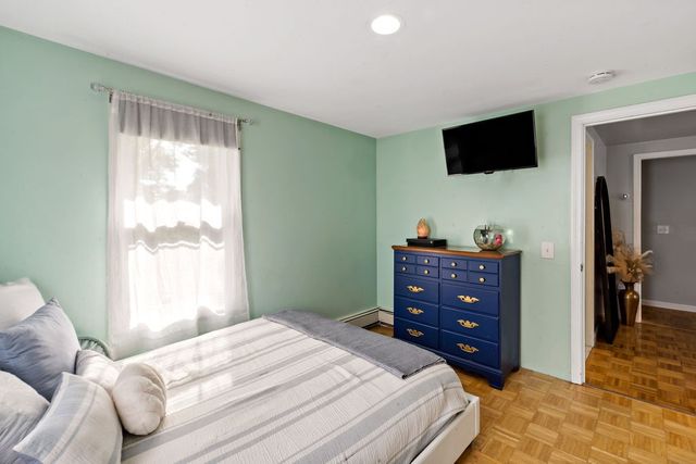 37 Platt Street, Bristol, RI 02809