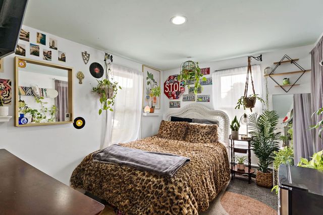 37 Platt Street, Bristol, RI 02809